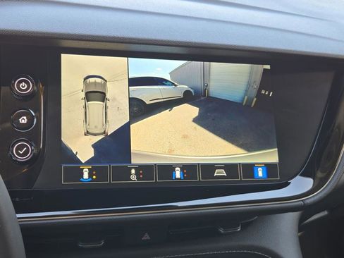 Used 2023 Buick Envision Avenir image 34