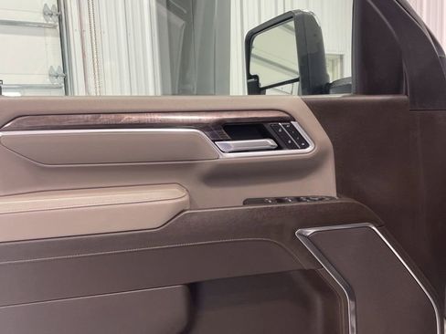 Used 2024 Chevrolet Silverado 2500 LTZ image 10