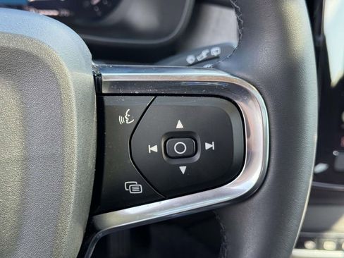 Used 2026 Volvo XC40 B5 Core w/ Climate Package image 20