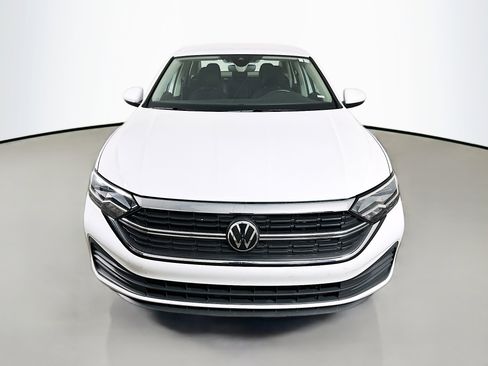 Used 2024 Volkswagen Jetta S image 2