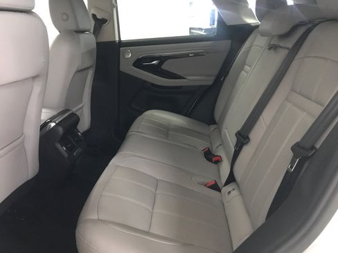 Used 2023 Land Rover Range Rover Evoque SE image 12