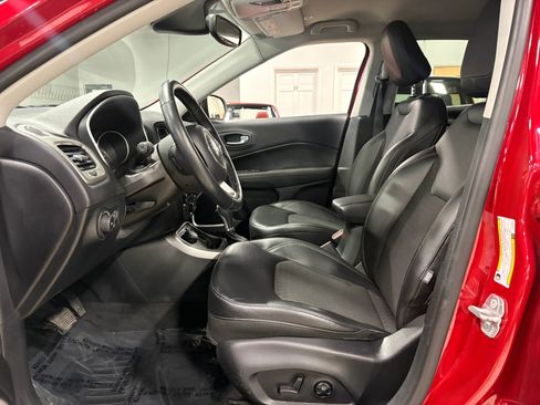 Used 2018 Jeep Compass Latitude w/ Popular Equipment Group image 7