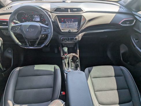 Used 2022 Chevrolet TrailBlazer RS w/ Sun and Liftgate Package FWD image 16