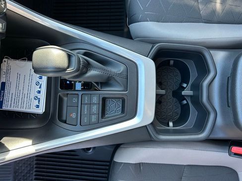 Used 2025 Toyota RAV4 XLE image 21