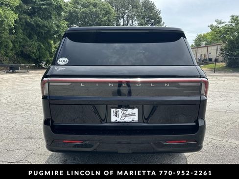 New 2026 Lincoln Navigator L Reserve AWD/4WD image 6