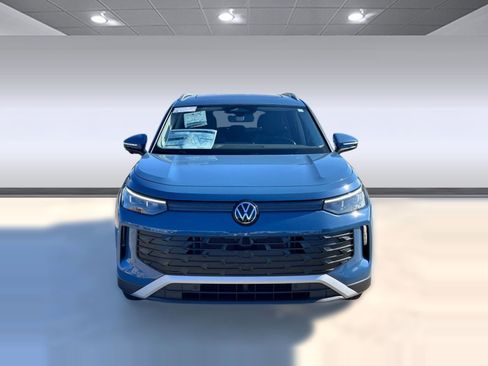 New 2026 Volkswagen Tiguan SE FWD image 5