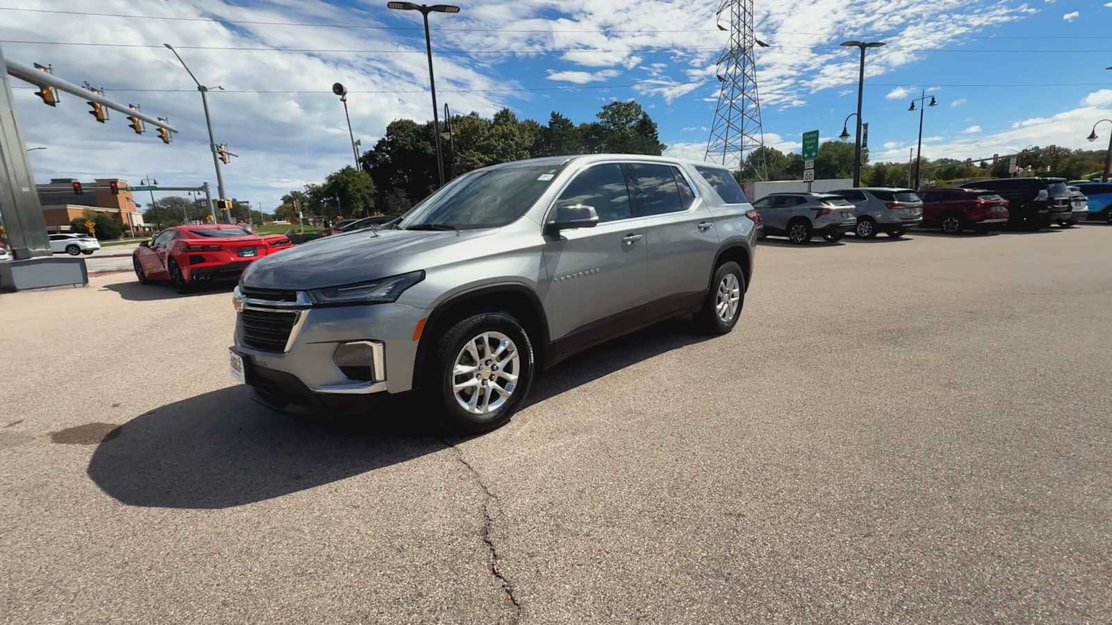 Certified 2023 Chevrolet Traverse LS w/ Safety Package AWD/4WD image 4