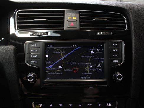 Used 2017 Volkswagen Golf R 4-Door image 43