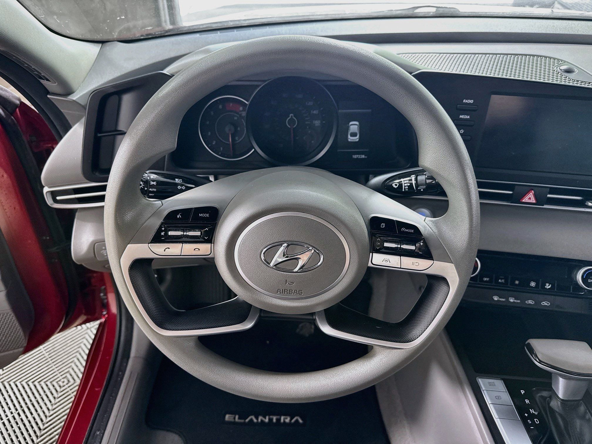 Used 2021 Hyundai Elantra SEL FWD image 14
