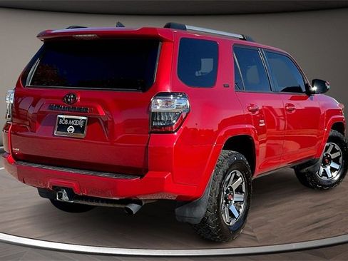Used 2020 Toyota 4Runner SR5 image 2