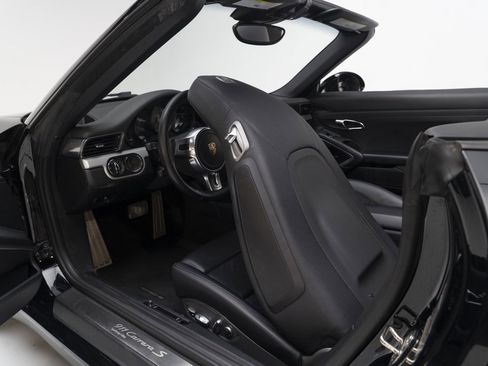 Used 2015 Porsche 911 Carrera S image 14