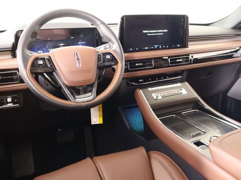 New 2026 Lincoln Aviator Reserve AWD/4WD image 2