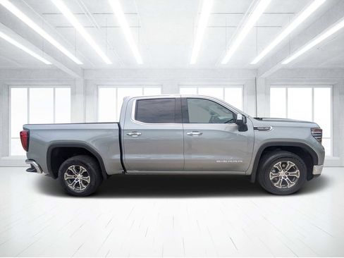 Used 2025 GMC Sierra 1500 SLT RWD image 2