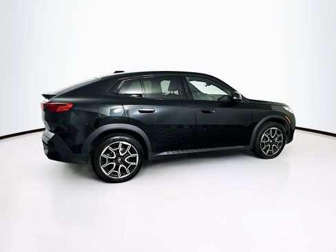 Used 2025 BMW X2 xDrive28i image 10