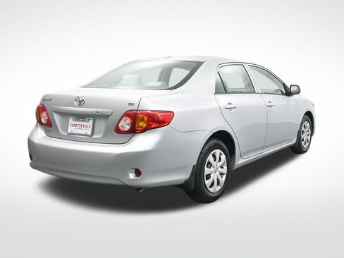Used 2010 Toyota Corolla LE image 6