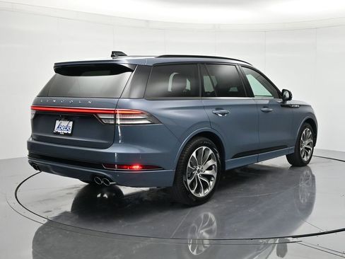 New 2026 Lincoln Aviator 2WD w/ Jet Appearance Package image 5