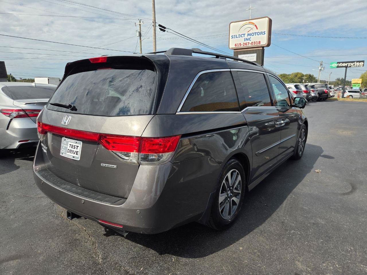 Used 2014 Honda Odyssey Touring image 5