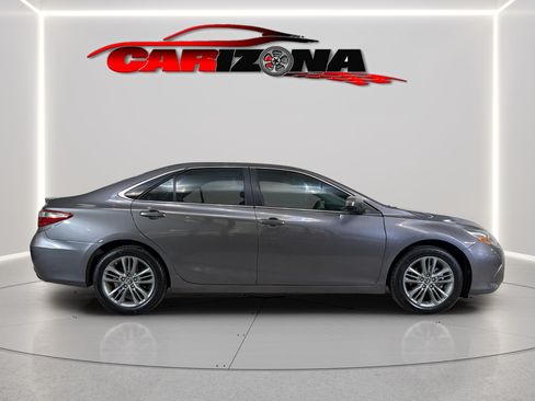 Used 2015 Toyota Camry SE FWD image 4