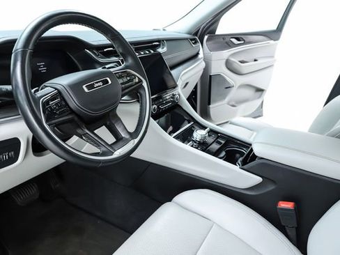 Used 2021 Jeep Grand Cherokee L Overland w/ Luxury Tech Group IV image 23