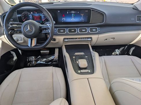 Used 2024 Mercedes-Benz GLS 450 4MATIC image 27
