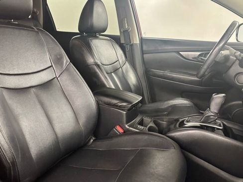 Used 2018 Nissan Rogue SL FWD image 17