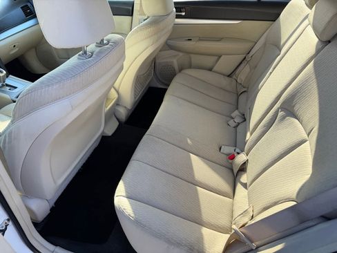 Used 2011 Subaru Outback 2.5i Premium w/ Popular Equipment Group 2A image 10