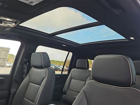 New 2026 Chevrolet Suburban Premier w/ Sun And Tow Package image 23