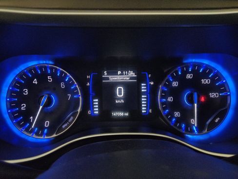Used 2020 Chrysler Voyager Lxi FWD image 23