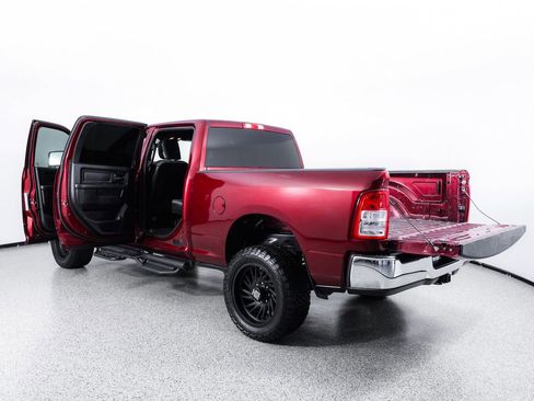 Used 2024 RAM 2500 Tradesman w/ Chrome Appearance Group AWD/4WD image 16