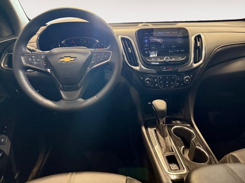 Used 2024 Chevrolet Equinox Premier image 11