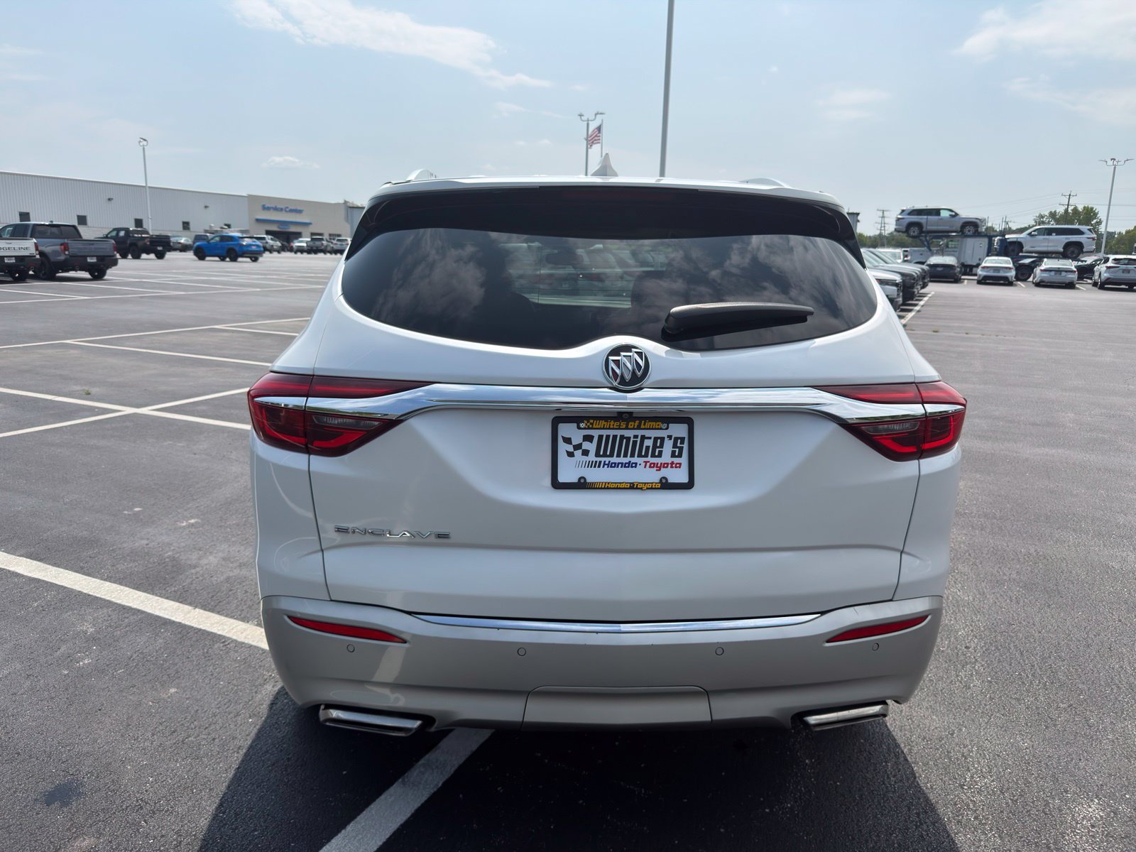 Used 2020 Buick Enclave Premium w/ Sun and Sites Package FWD image 6