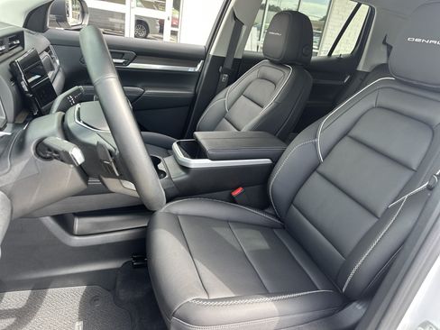 Used 2026 GMC Terrain Denali AWD/4WD image 11