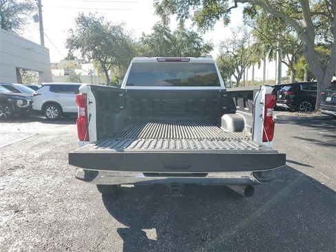 Used 2025 Chevrolet Silverado 2500 LT w/ Convenience Package image 7