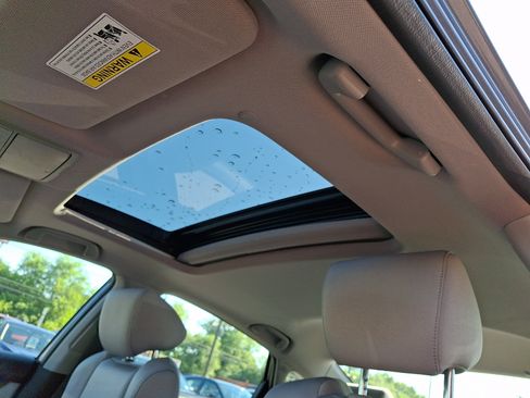 Used 2019 Honda Accord EX image 16