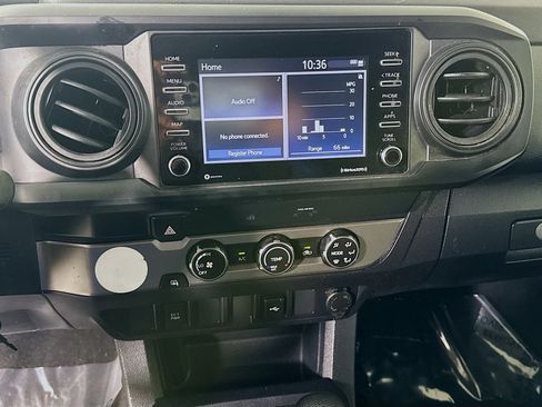 Used 2022 Toyota Tacoma SR image 18