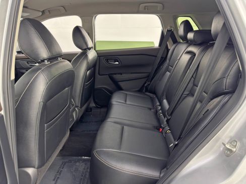 Used 2023 Nissan Rogue SV image 33