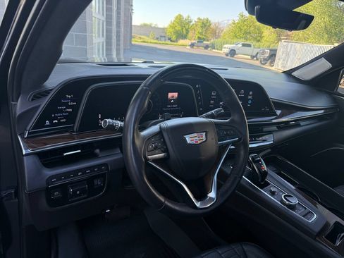 Used 2022 Cadillac Escalade Sport Platinum AWD/4WD image 21