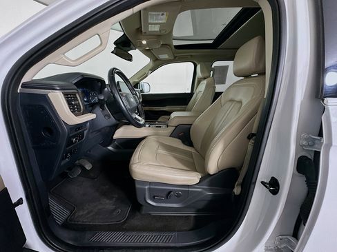 Used 2022 Ford Expedition Limited RWD image 13
