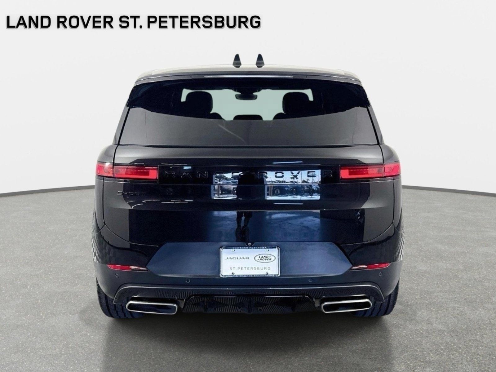 Used 2025 Land Rover Range Rover Sport SE AWD/4WD image 6
