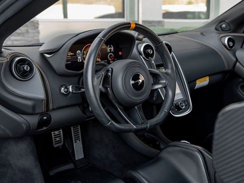 Used 2019 McLaren 600LT image 16