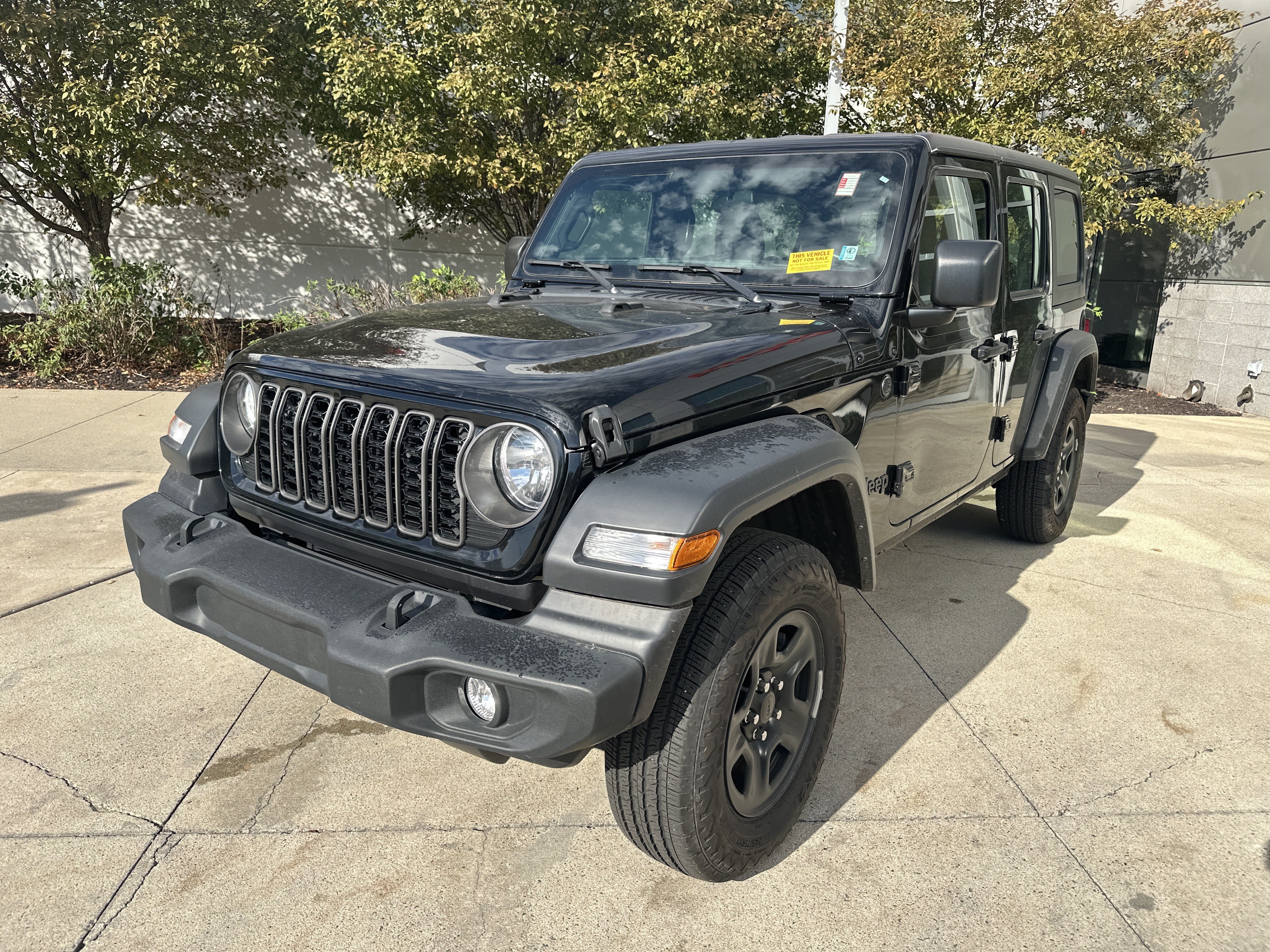 Used 2024 Jeep Wrangler Unlimited Sport AWD/4WD image 3
