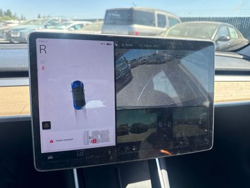 Used 2018 Tesla Model 3 Mid Range RWD image 24
