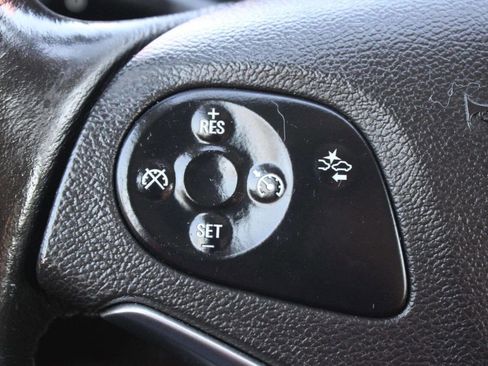 Used 2015 Chevrolet Impala LT w/ Convenience Package image 21