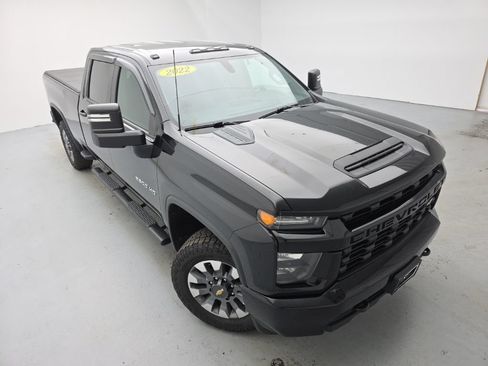 Used 2022 Chevrolet Silverado 2500 Custom w/ Custom Convenience Package AWD/4WD image 2