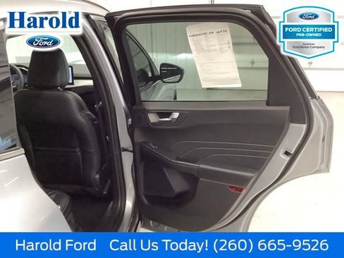 Certified 2024 Ford Escape SE w/ PHEV Premium Package FWD image 10