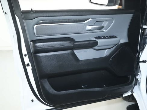 Used 2019 RAM 1500 Big Horn AWD/4WD image 15