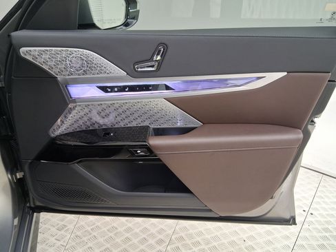 Certified 2023 BMW i7 xDrive60 AWD/4WD image 31