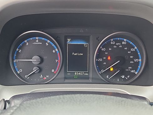 Used 2017 Toyota RAV4 LE image 16