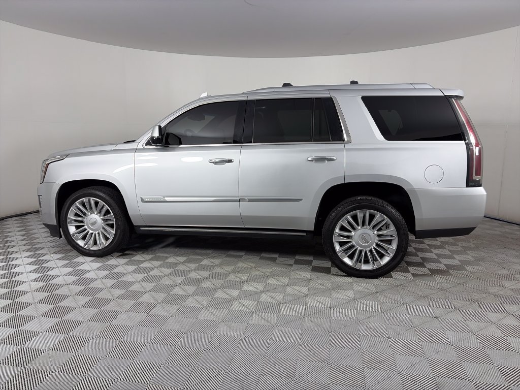Used 2016 Cadillac Escalade Platinum AWD/4WD image 4