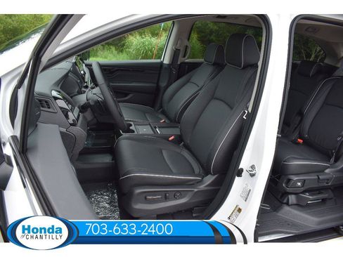 New 2026 Honda Odyssey Touring image 26